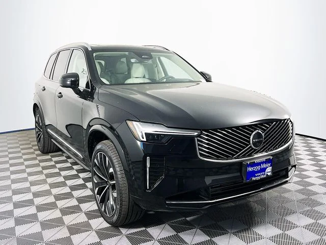 2026 Volvo XC90 T8 Recharge Ultra Bright 4WD's photo