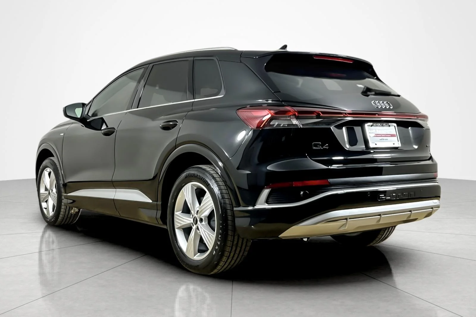 Certified Used 2023 Mythos Black Metallic Audi Premium 50 quattro image 3