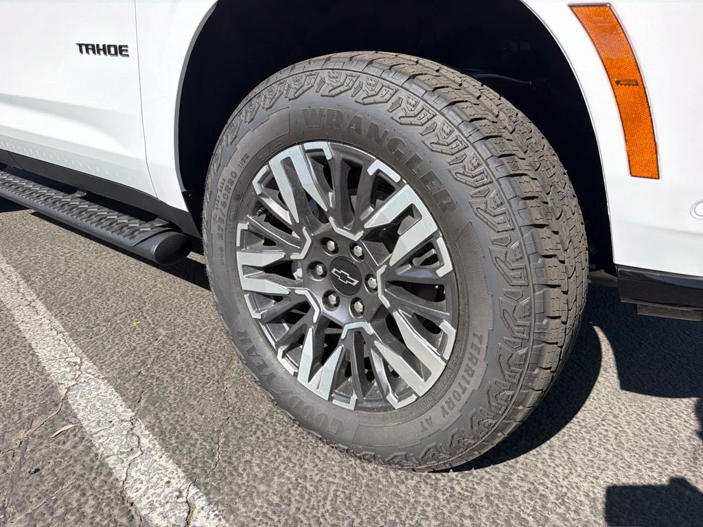 2027 Chevrolet Tahoe Z71 - Photo 10