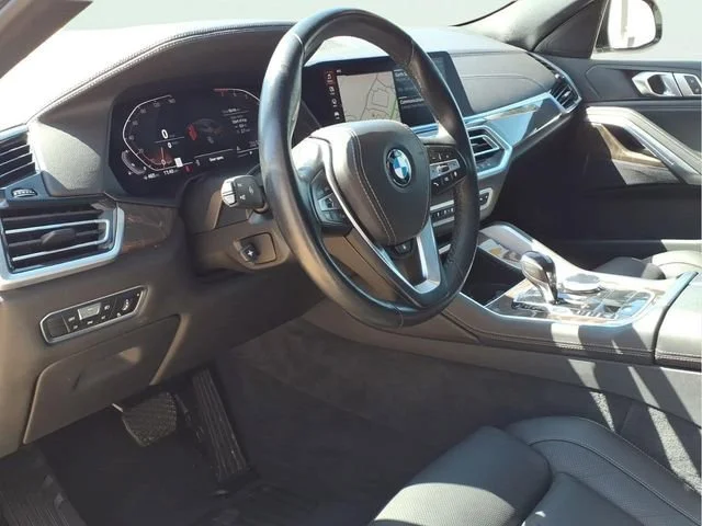 Used 2023 White BMW xDrive40i image 10