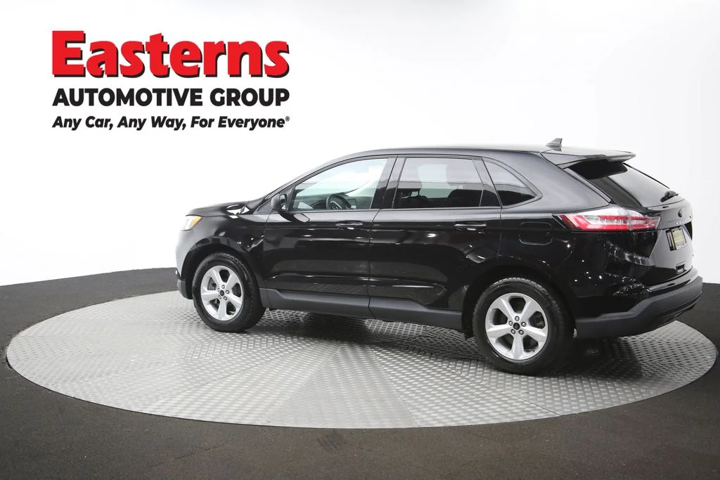 Used 2023 Black Ford SE image 61