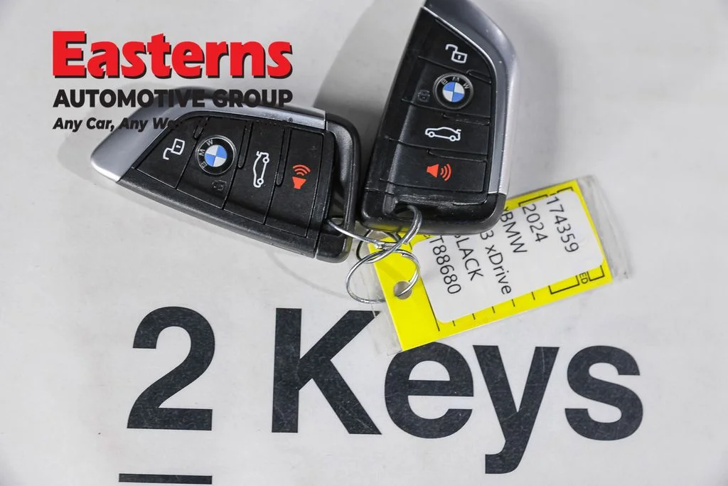 Used 2024 Black BMW xDrive30i image 28