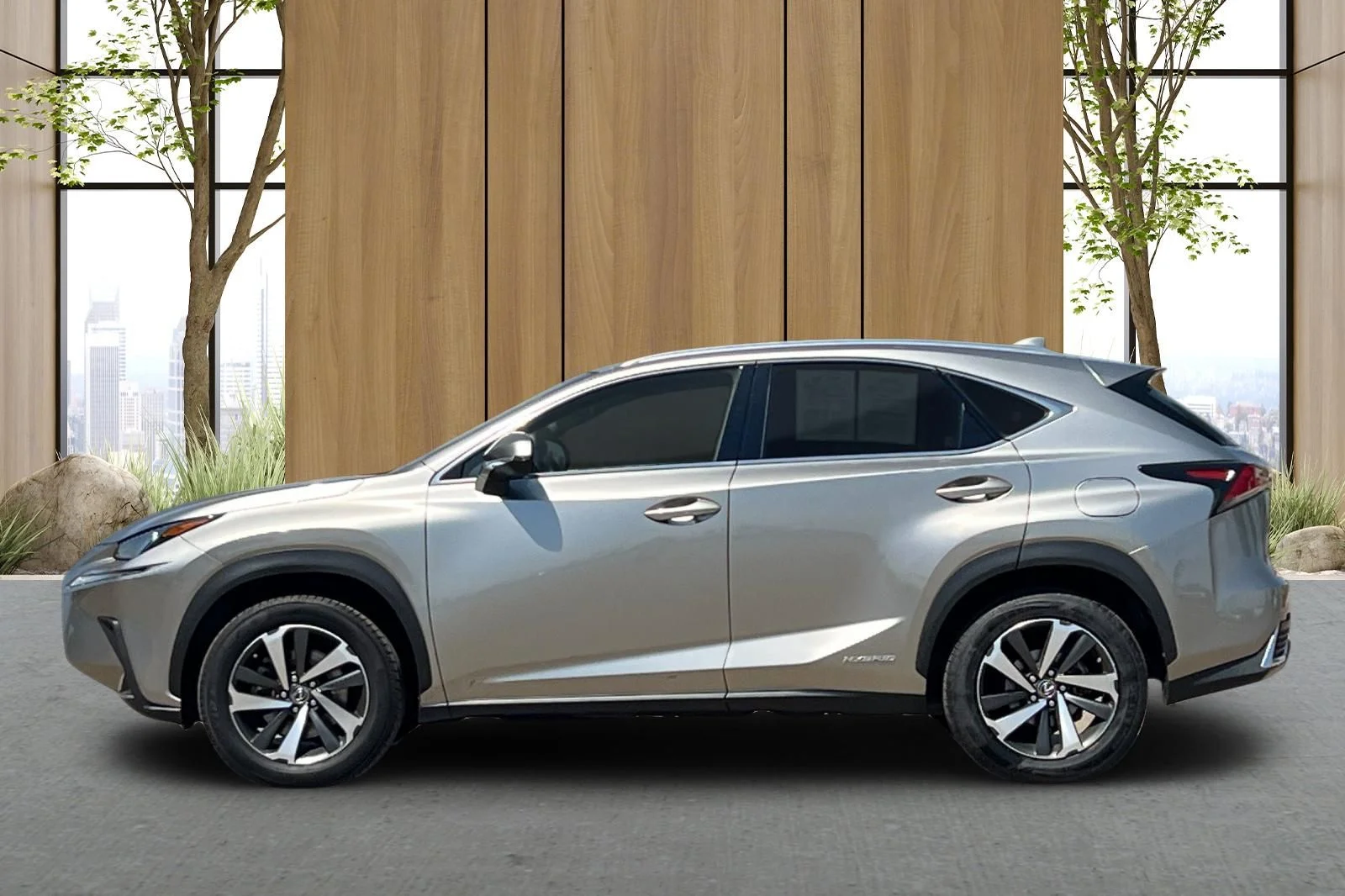 Used 2019 Silver Lexus 300h image 7