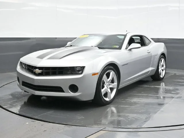 Used 2011 Silver Chevrolet 1LS image 1