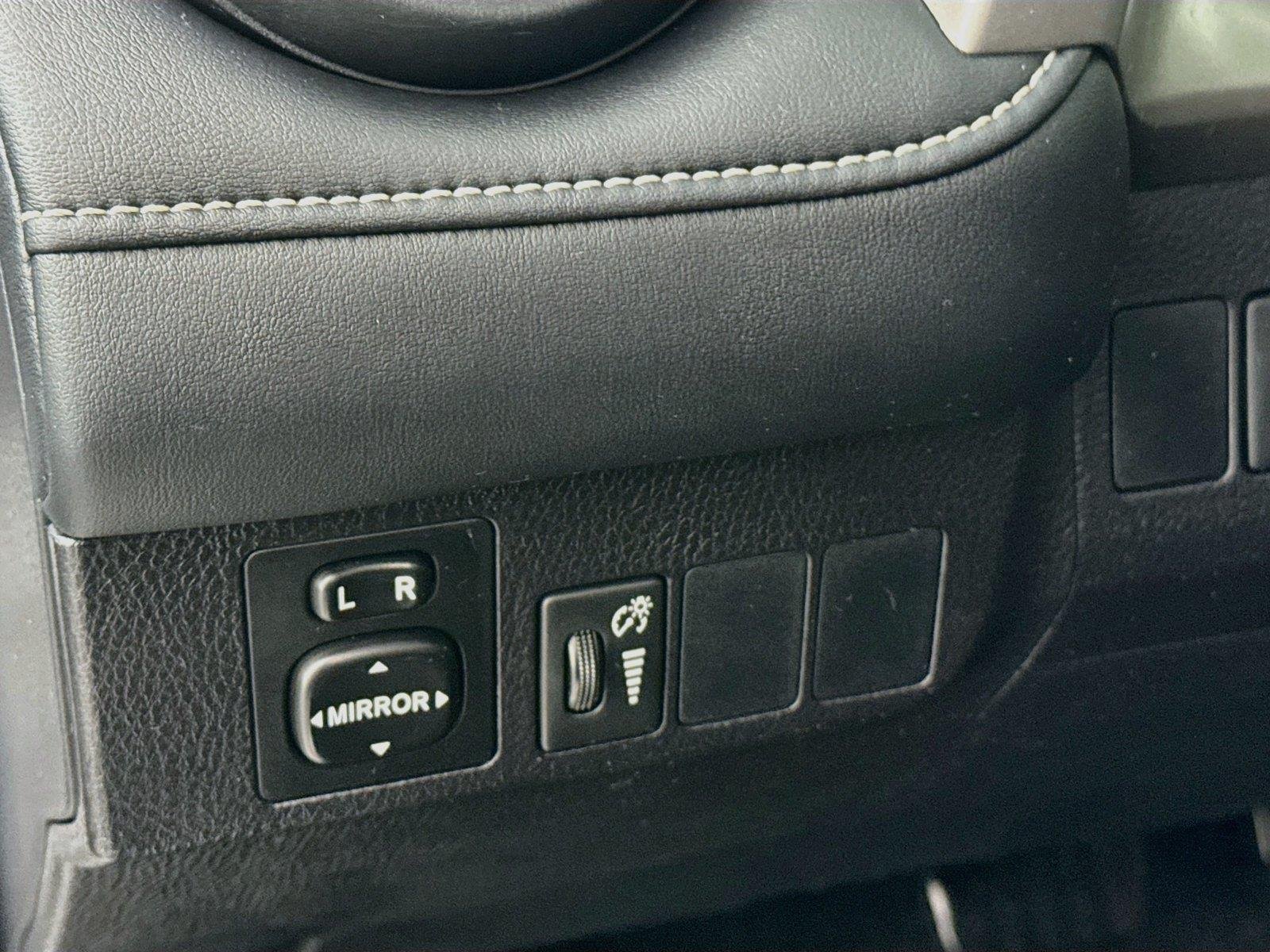 Used 2016 Silver Sky Metallic Toyota XLE image 14