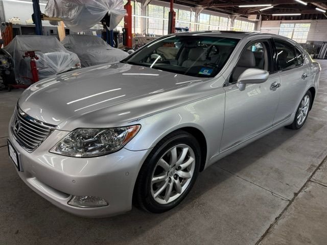 2008 Lexus LS 500's photo