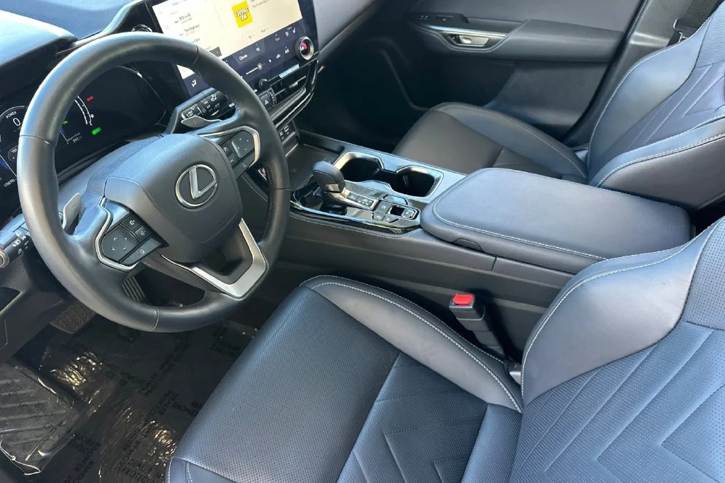 Certified Used 2026 White Lexus 350h Luxury image 11
