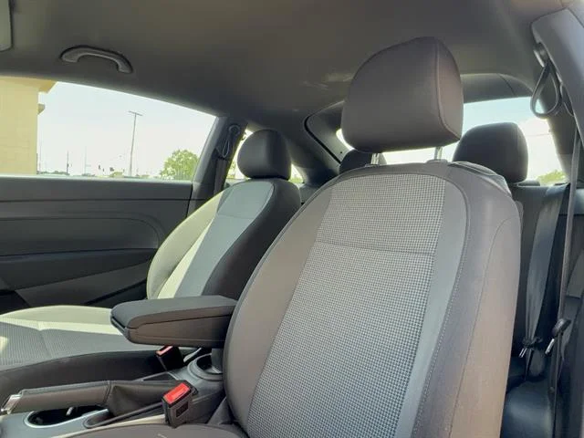 Used 2018 Tornado Red Volkswagen 2.0T S image 9