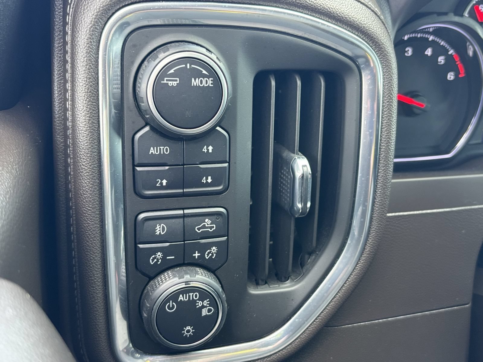2022 Chevrolet Silverado 1500 Limited RST - Photo 6