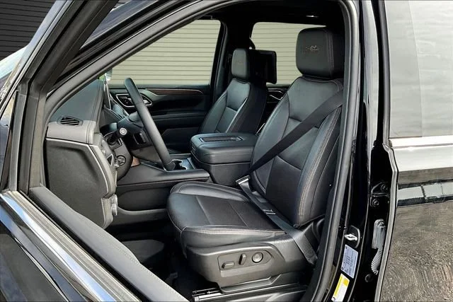 Used 2024 Black Chevrolet High Country image 20