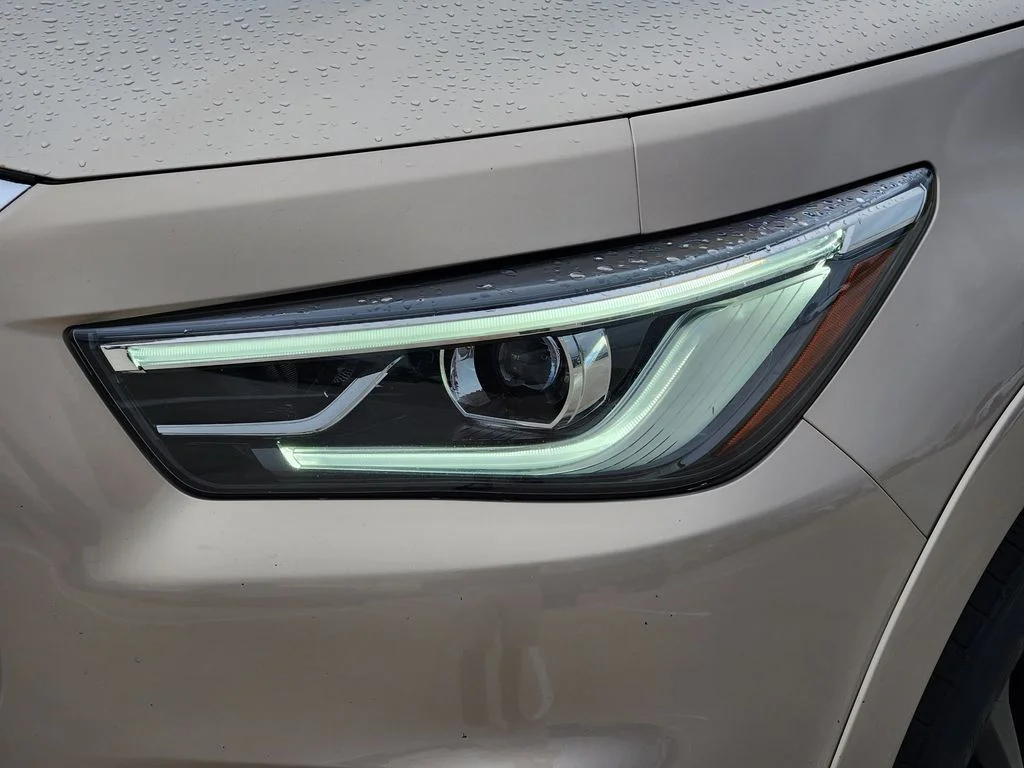 Used 2022 Beige INFINITI Sensory image 7
