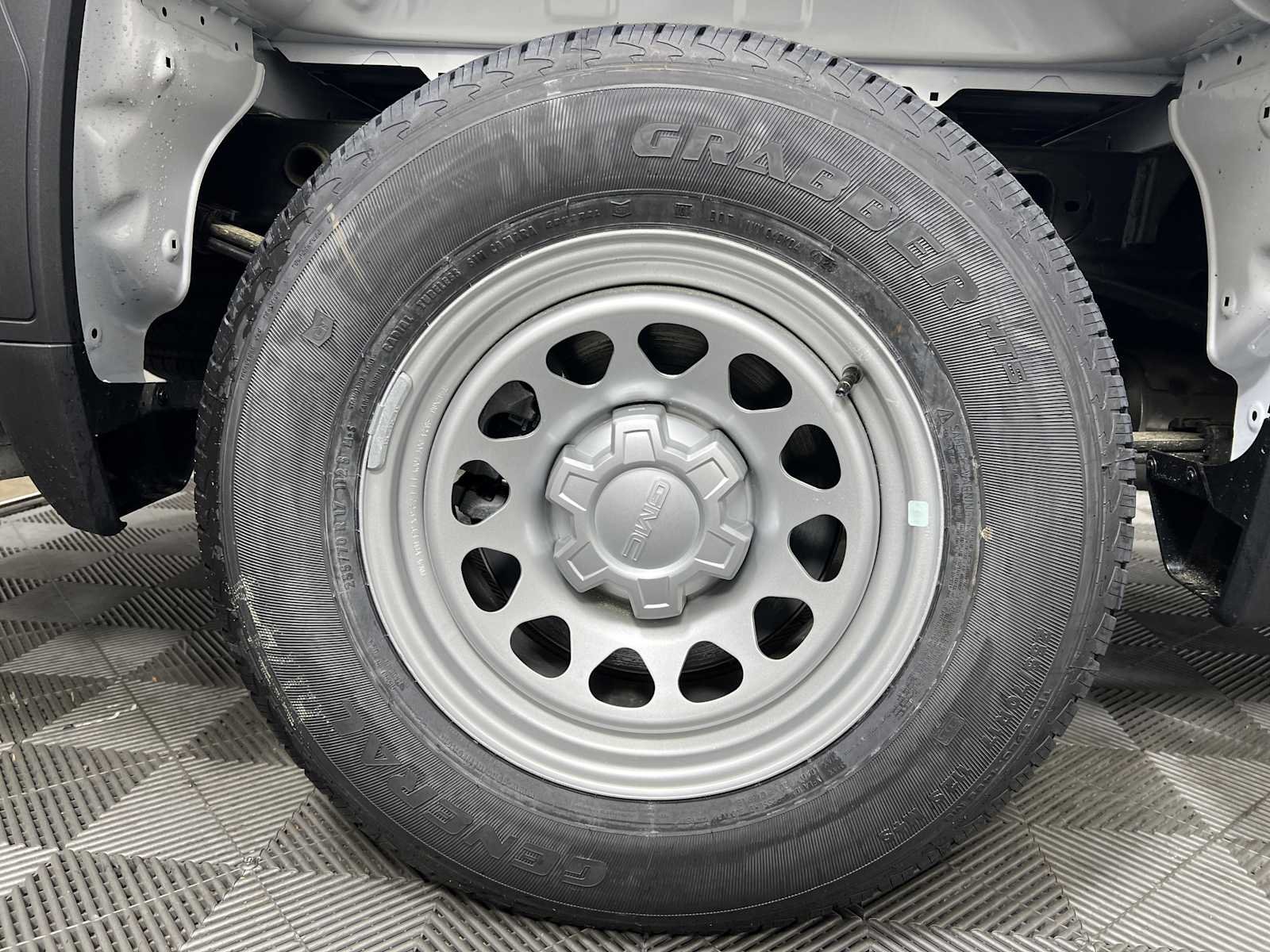 New 2026 Summit White GMC Pro image 15