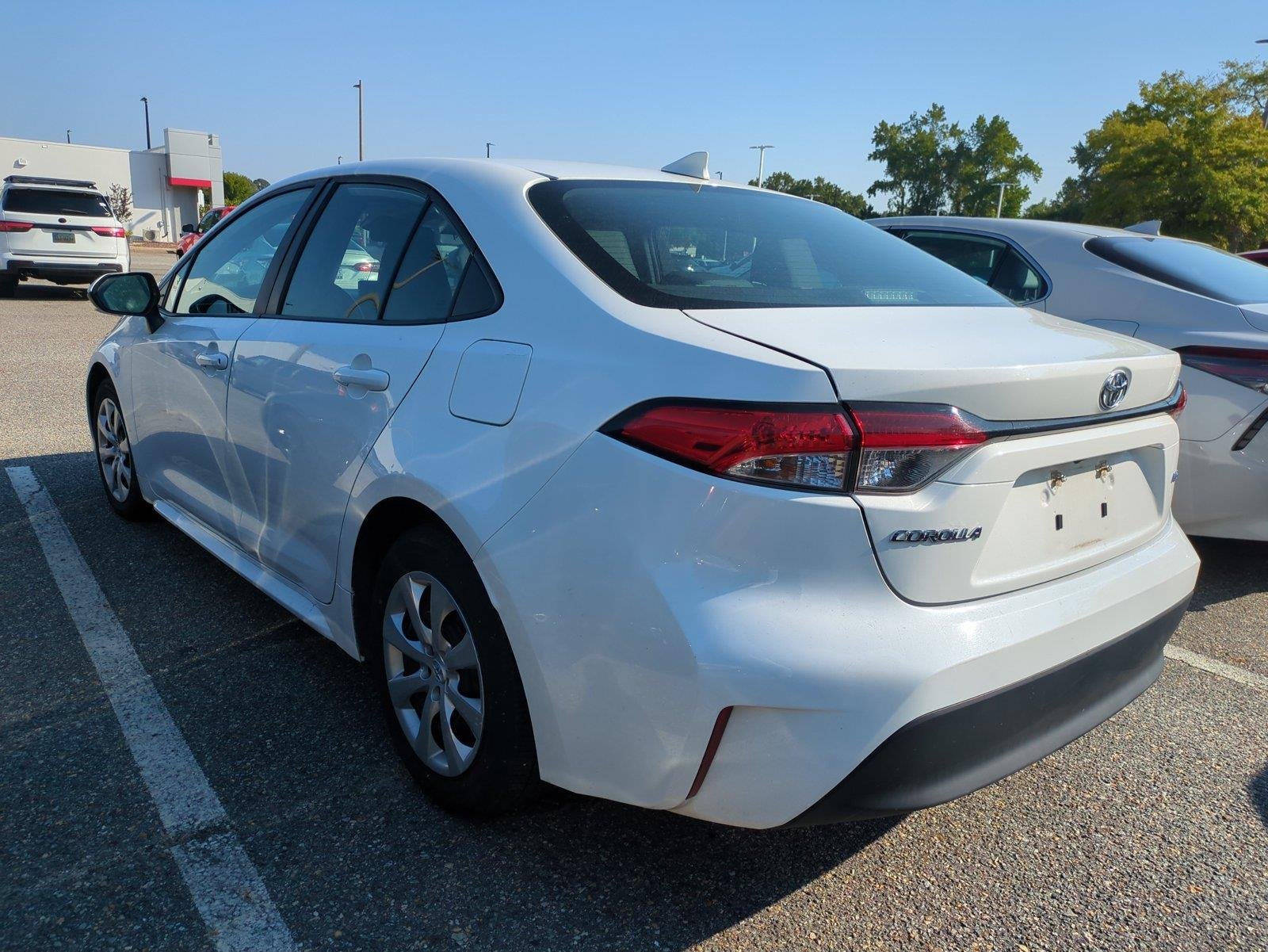 Used 2024  Toyota LE image 5