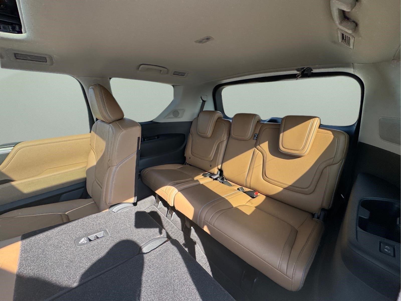 New 2027 RADIANT WHITE INFINITI Luxe 2WD image 17
