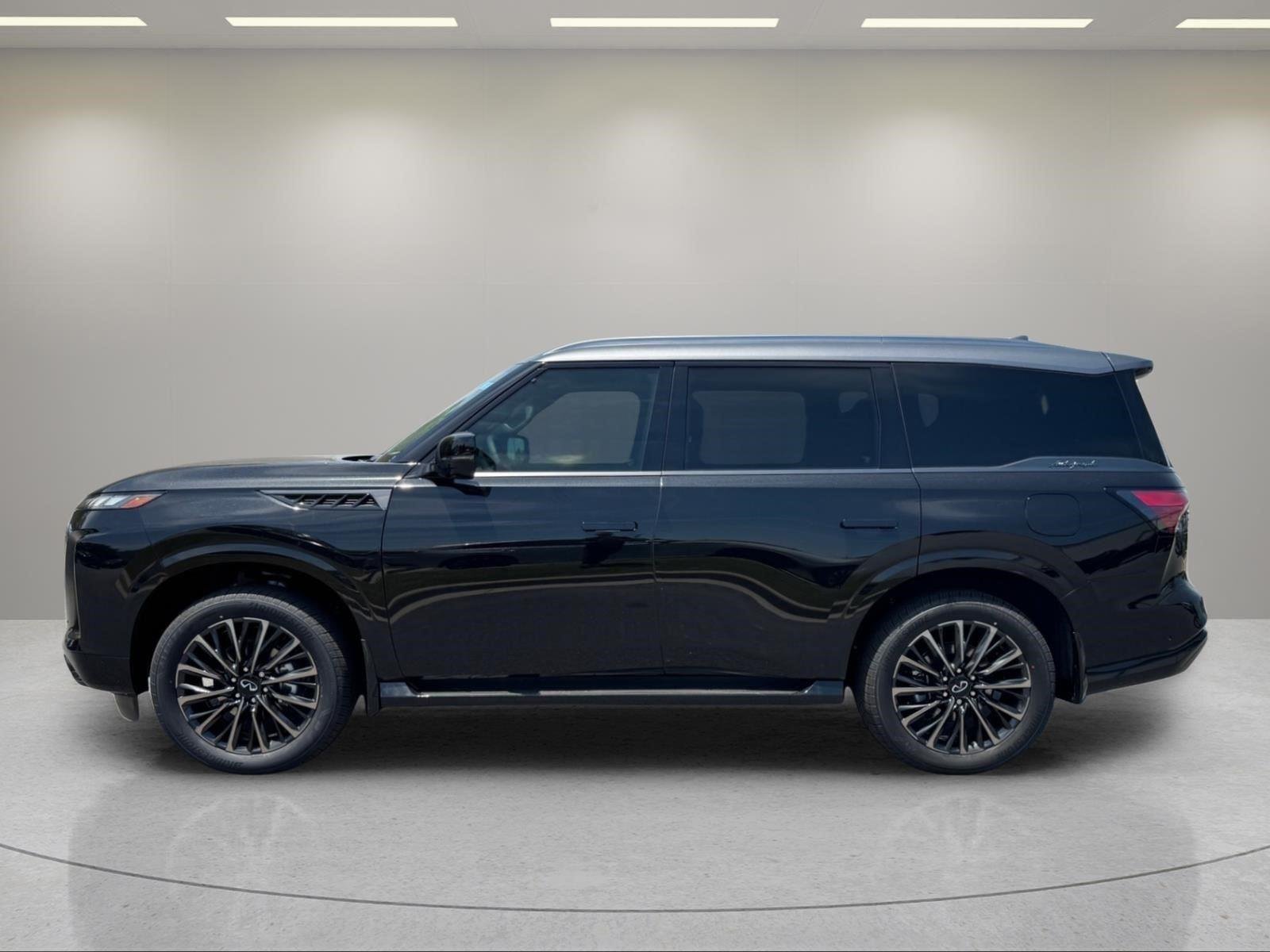 New 2026 2T MINERAL BLAC INFINITI Autograph 4WD image 3