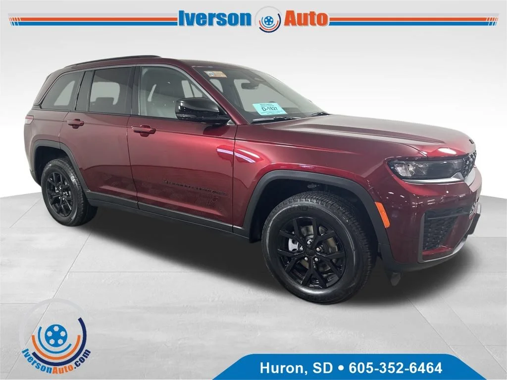 New 2026 Velvet Red Pearl-Coat Exterior Paint Jeep Altitude image 1