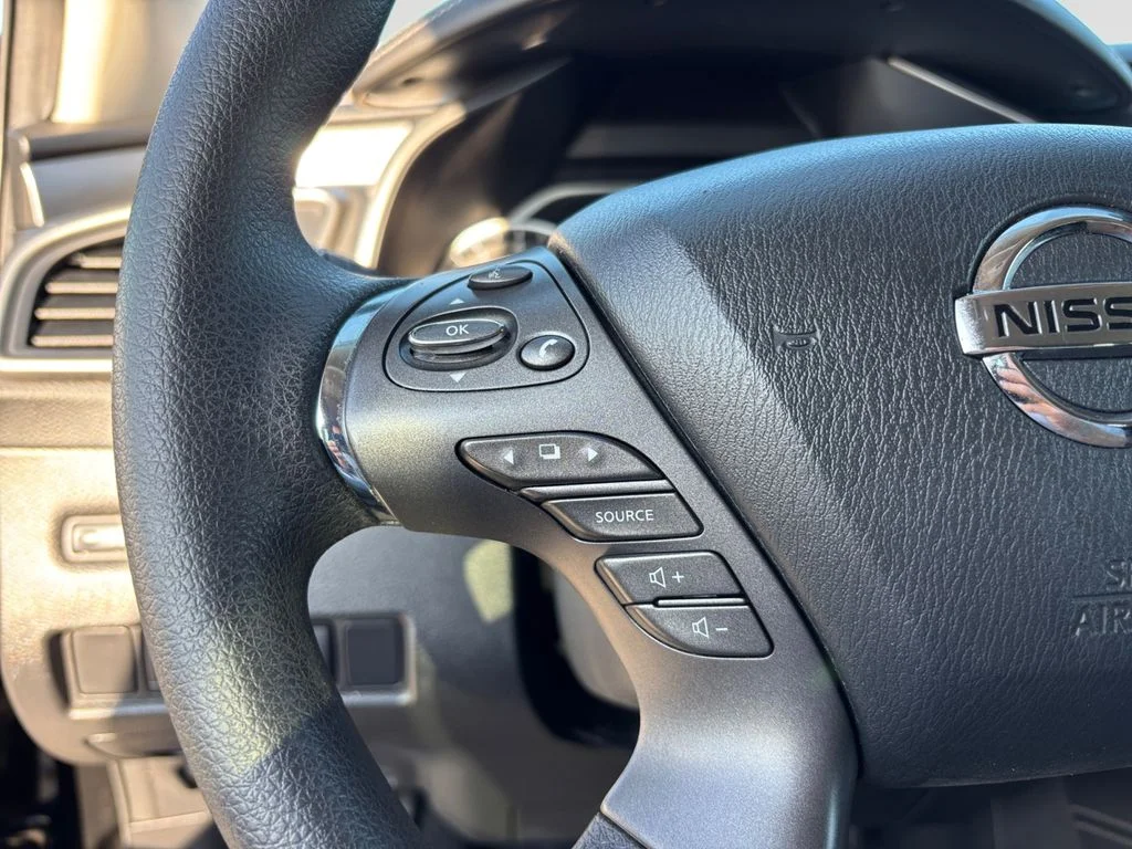 Used 2020 Black Nissan S image 22