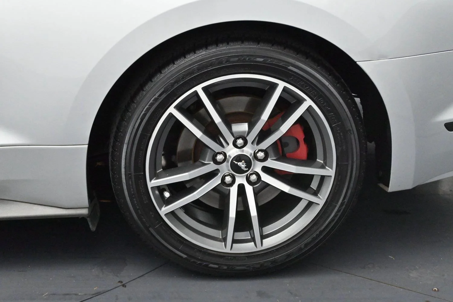 Used 2015 Ingot Silver Ford GT image 33