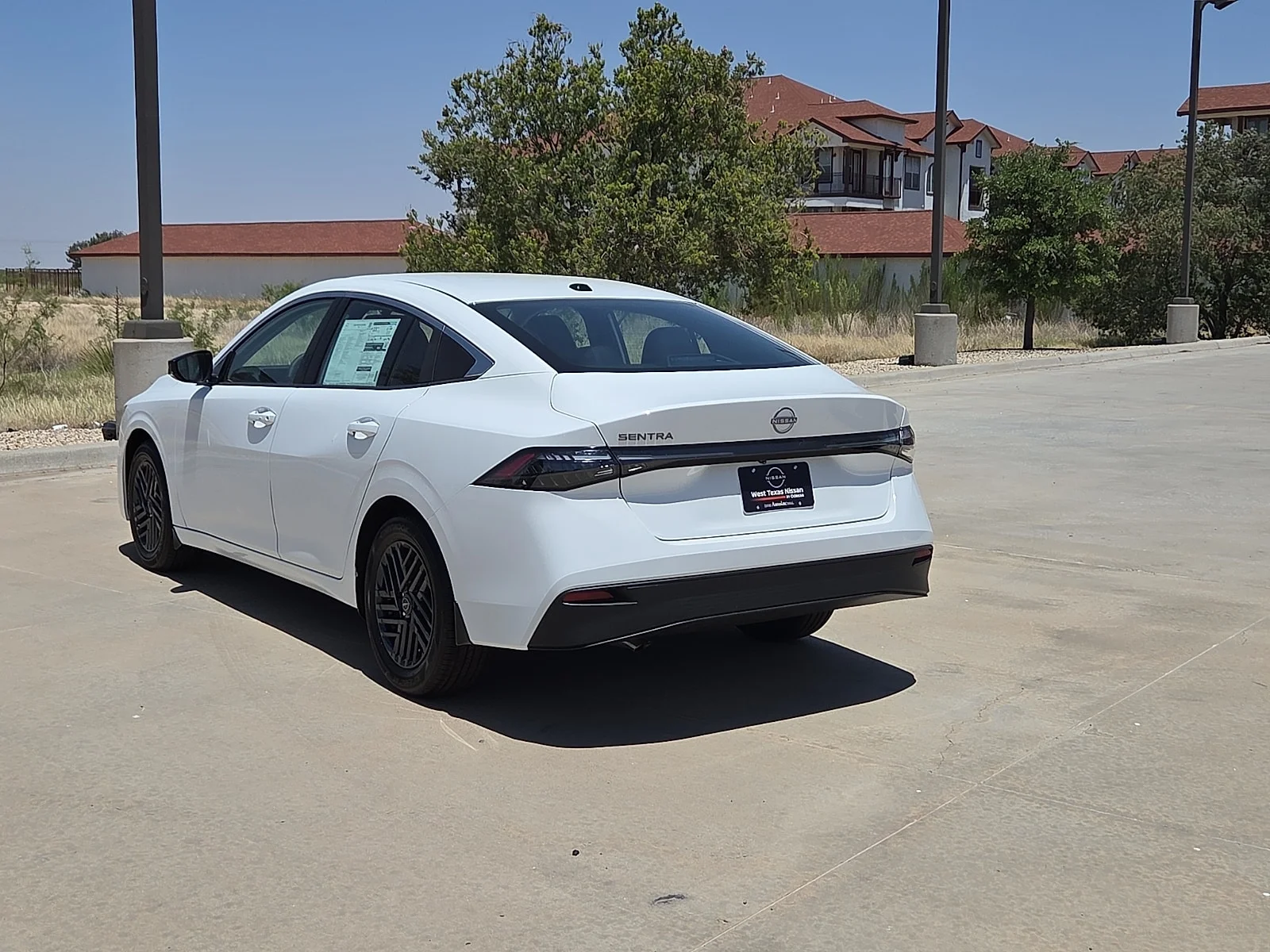 New 2026 QM1 Fresh Powd Nissan SV image 3