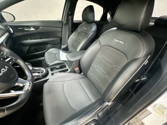Used 2024 White Kia GT-Line image 14