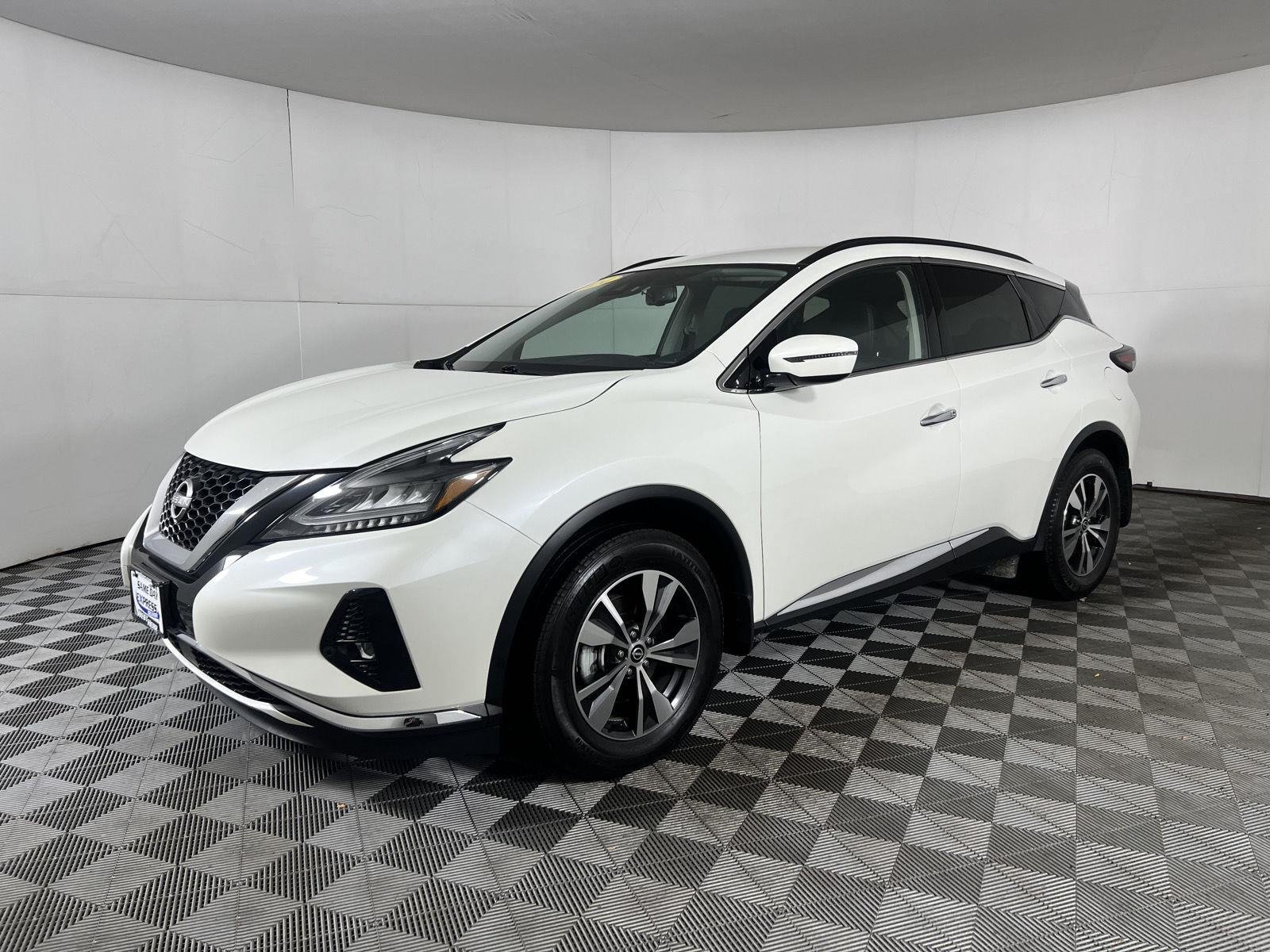 Used 2024 Pearl White Tricoat Nissan SV image 4
