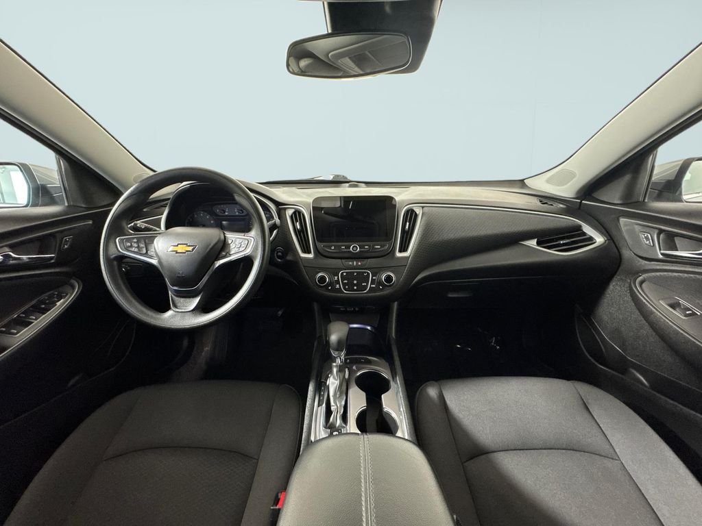 Used 2024 Gray Chevrolet LT image 7