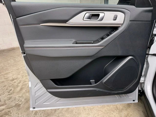 New 2026 Space White Metallic Ford Active image 10
