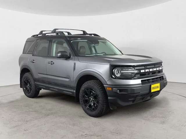 Used 2022 Gray Metallic Ford Outer Banks image 7