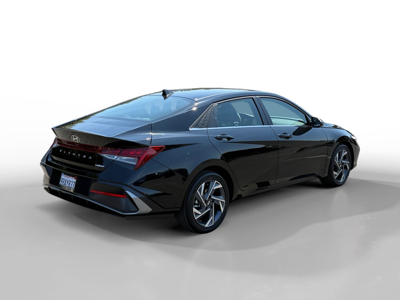 Certified Used 2025 Abyss Black Hyundai Limited image 5