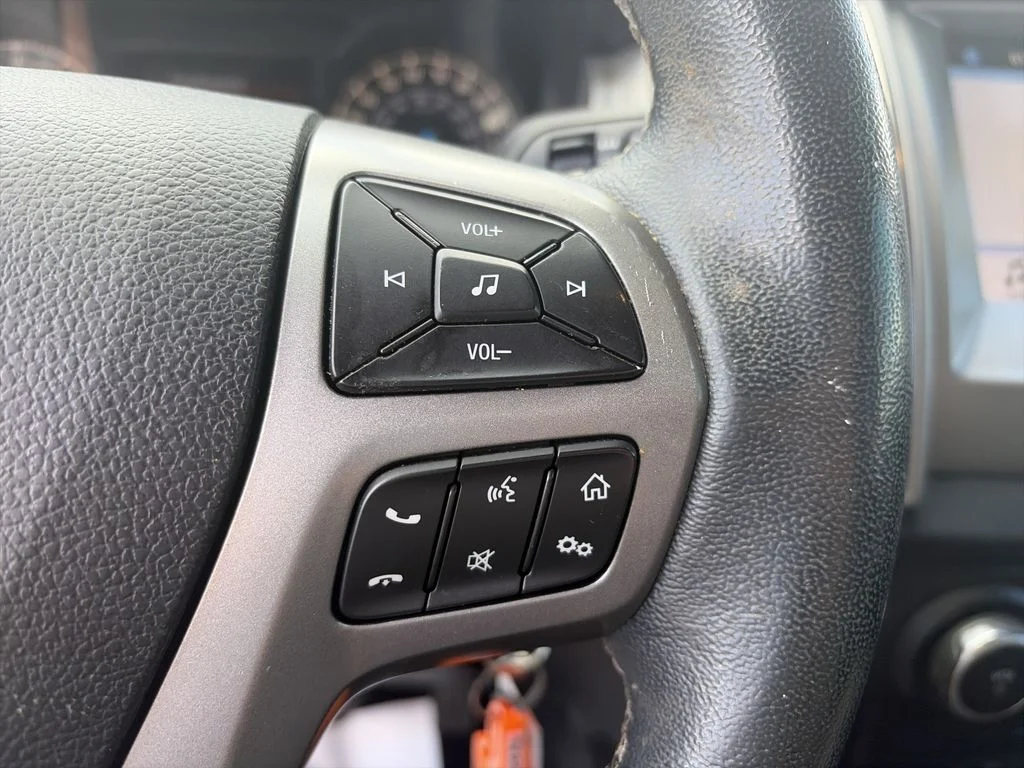 Used 2019 Silver Ford XLT image 22
