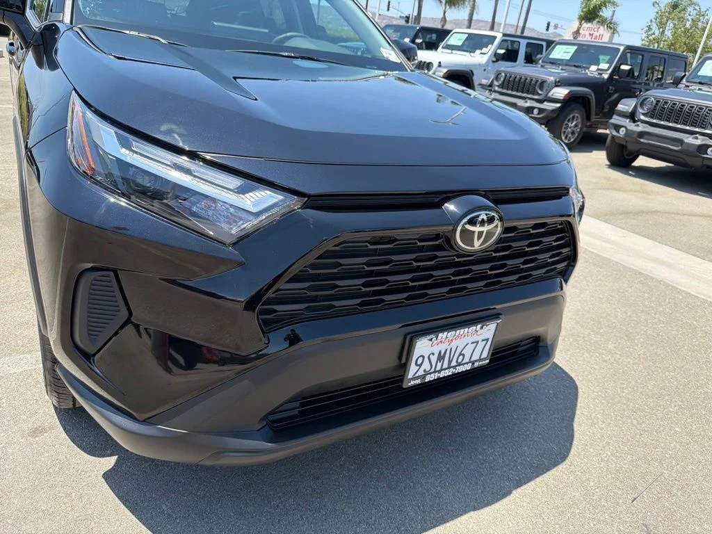 Used 2025 Black Toyota XLE image 9