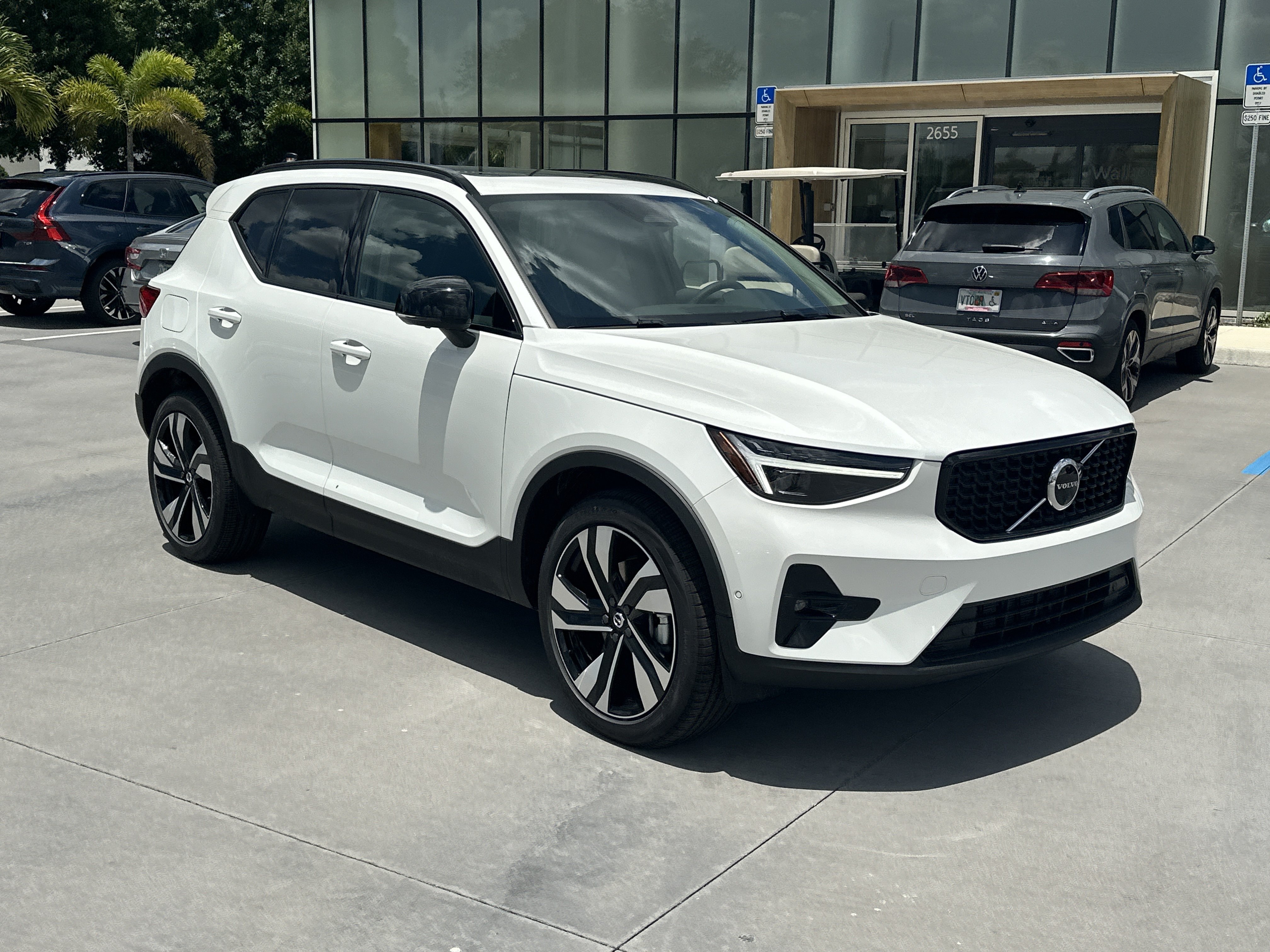 New 2026 Crystal White Volvo Ultra image 5