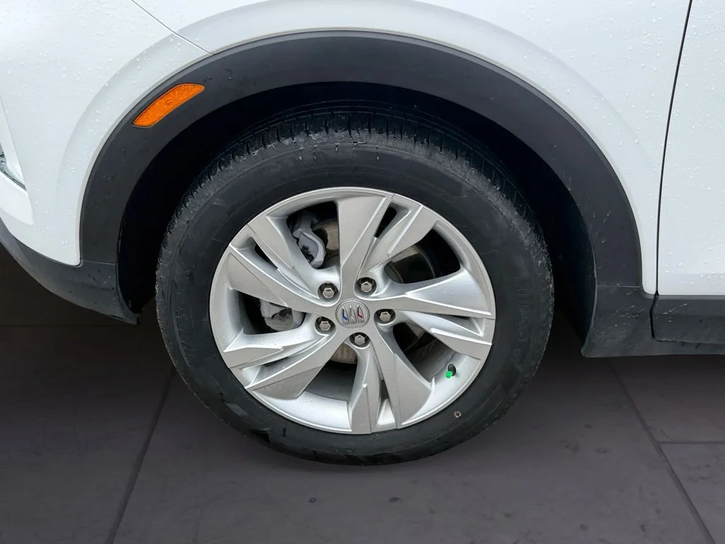 Used 2025 White Buick Preferred image 9