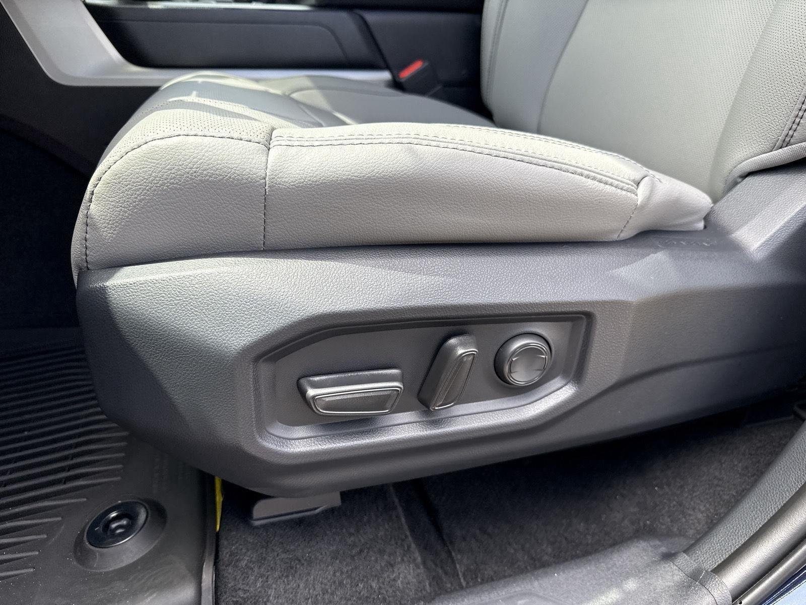 2026 Toyota Tundra SR5 - Photo 39