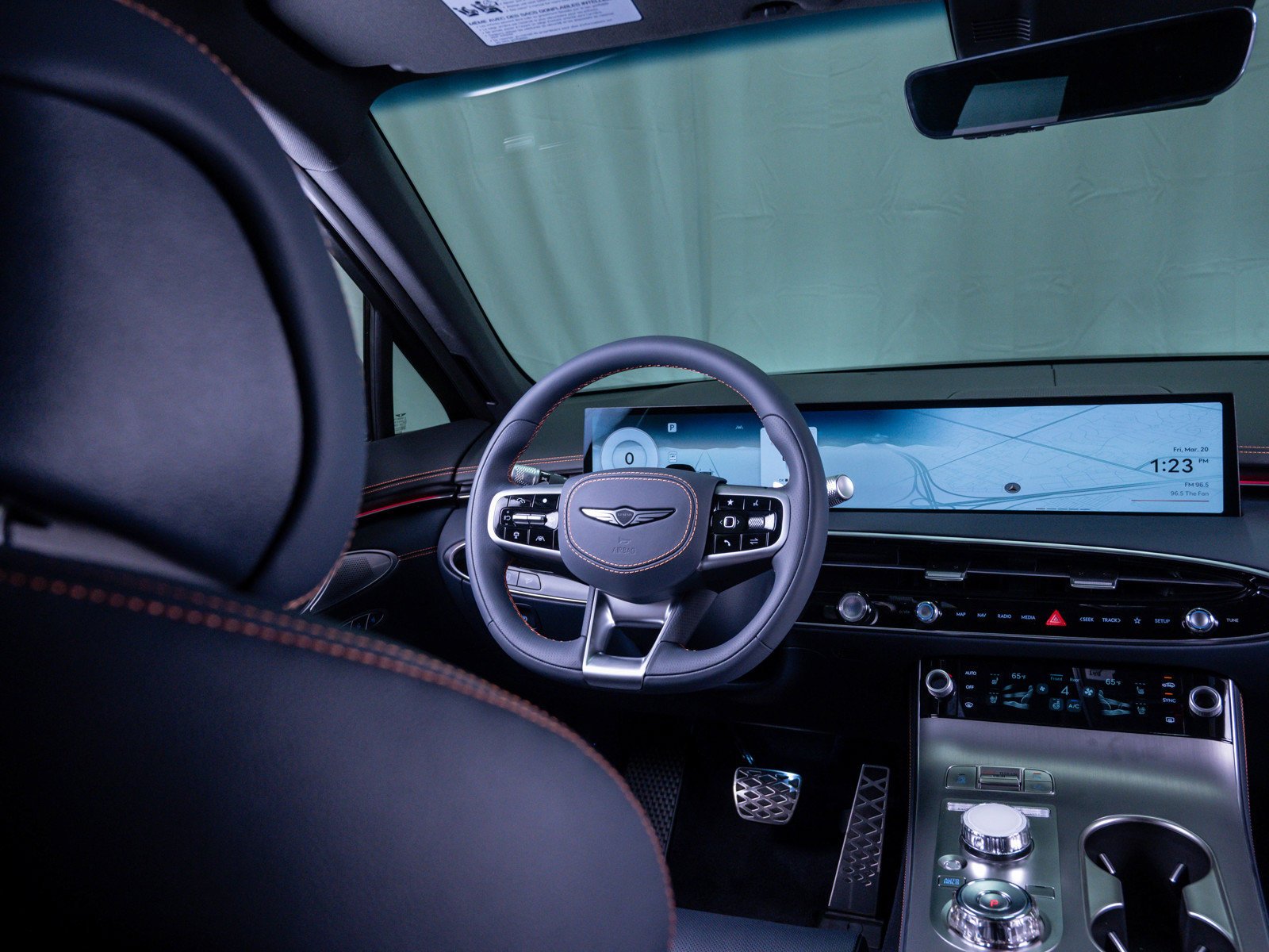 2026 GENESIS GV70 Sport Advanced - Photo 14
