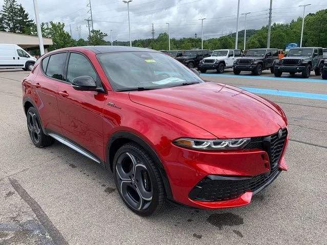 New 2026 Rosso Brera Alfa Romeo Sport Speciale image 9