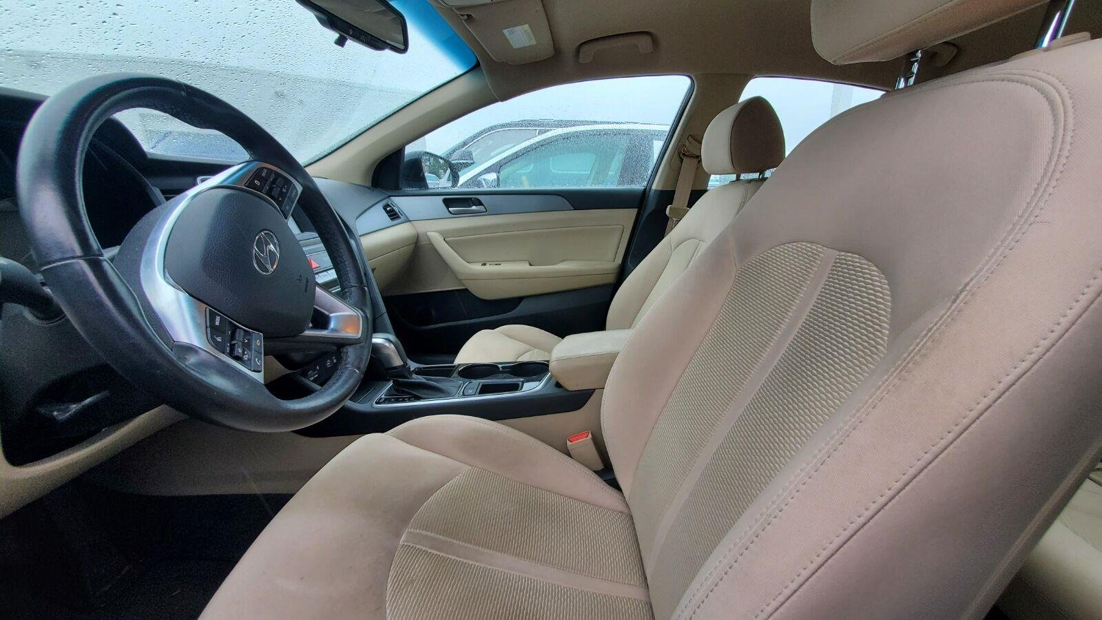 Used 2019 Phantom Black Hyundai SEL image 3