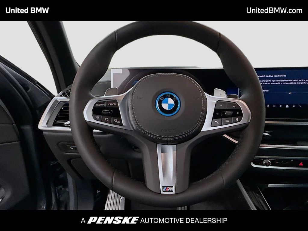 New 2026 Skyscraper Grey Metallic BMW xDrive50e image 6