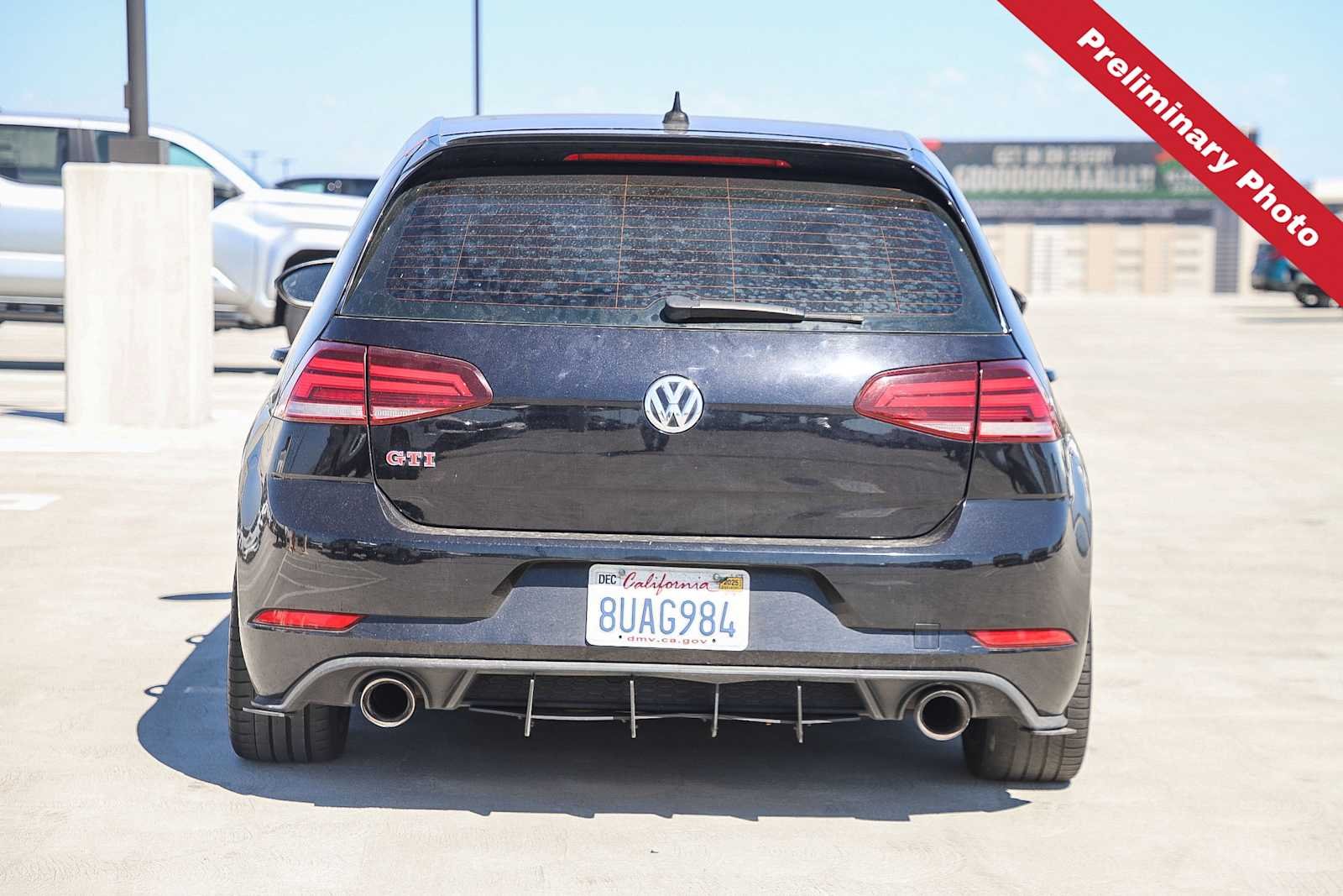 Used 2021 Black Volkswagen SE image 7