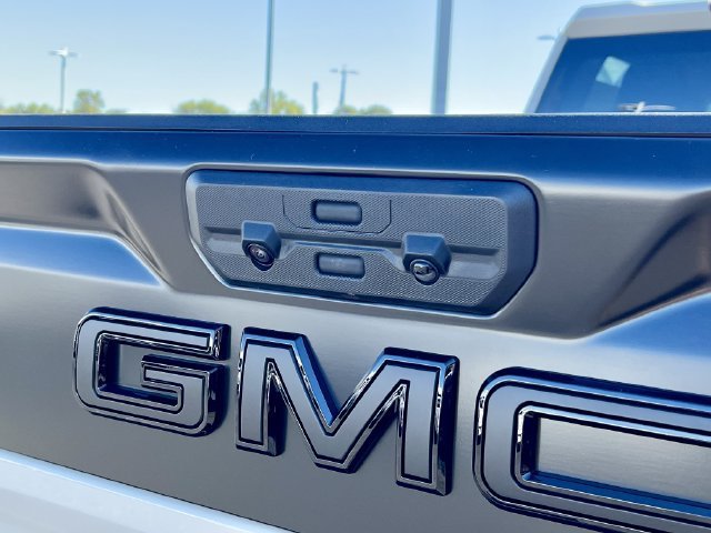 2026 GMC Sierra 2500HD AT4 - Photo 9