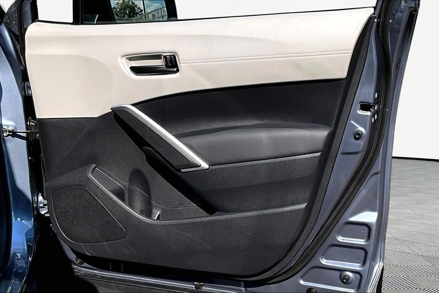 Used 2026 Celestite Toyota L image 23