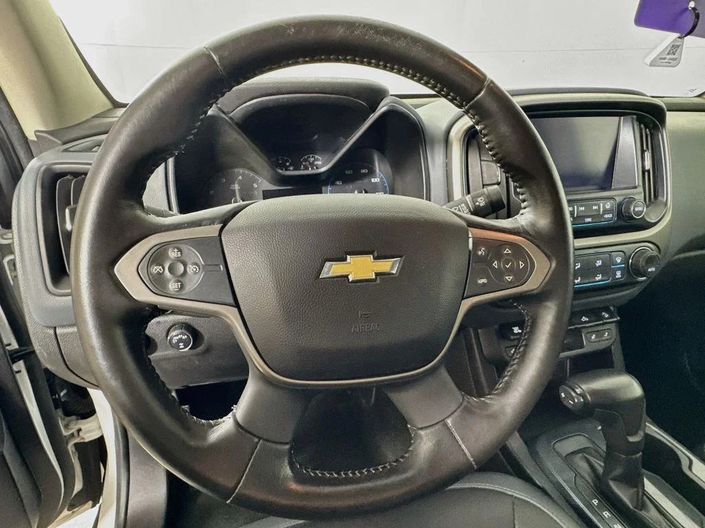 Used 2017 White Chevrolet Z71 image 11