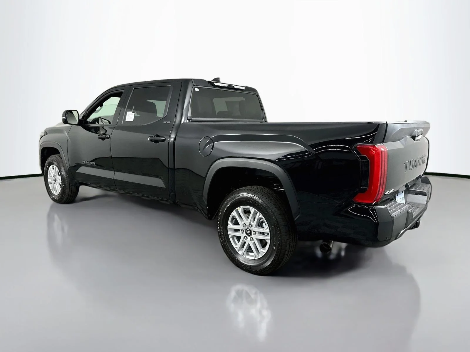 New 2026 Midnight Black Metallic Toyota  SR5 image 5