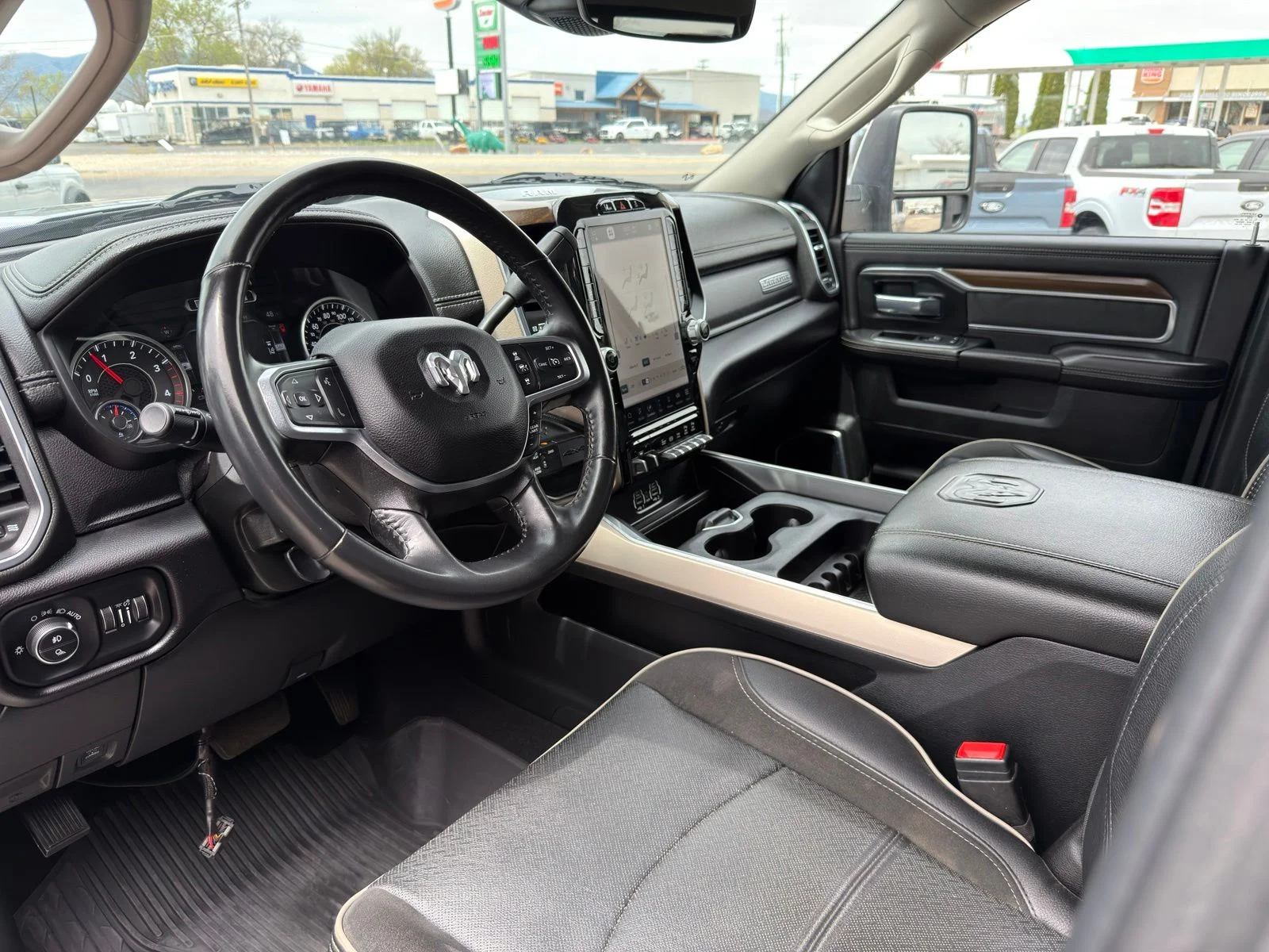 Used 2024 Silver Ram Laramie image 19