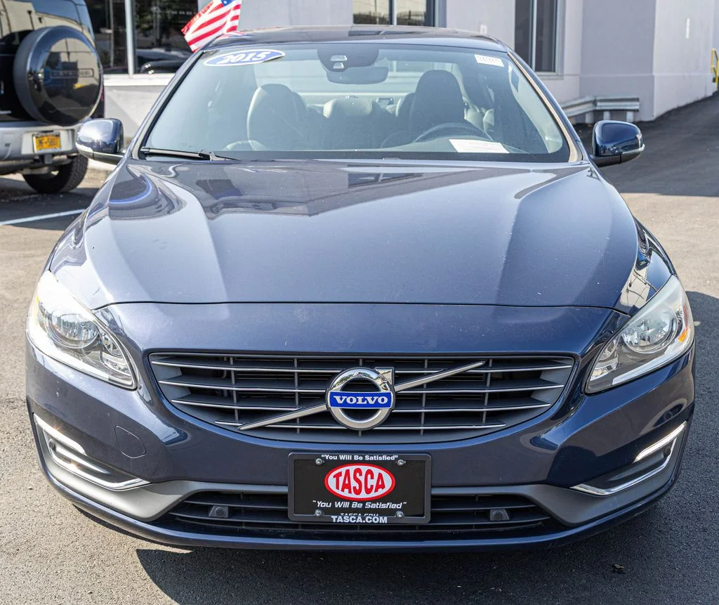 Used 2015 Blue Volvo T5 Premier image 9