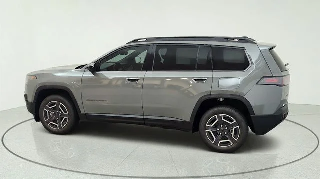 New 2026 Sting-Gray Clear-Coat Exterior Paint Jeep Laredo image 8