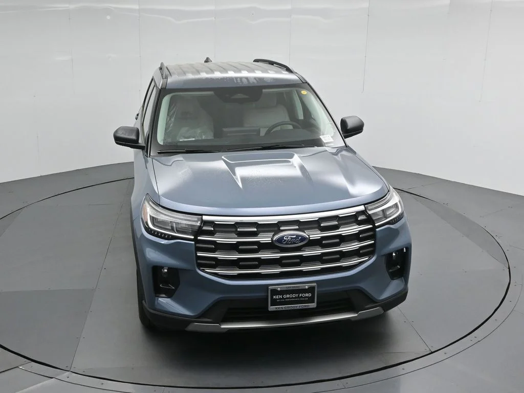 New 2026 Vapor Blue Metallic Ford Active image 36