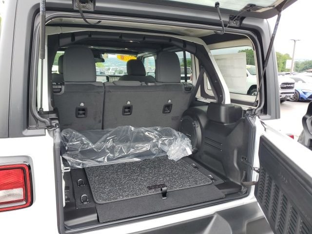 New 2026 Bright White Clear-Coat Exterior Paint Jeep 85th Anniversary Edition image 10