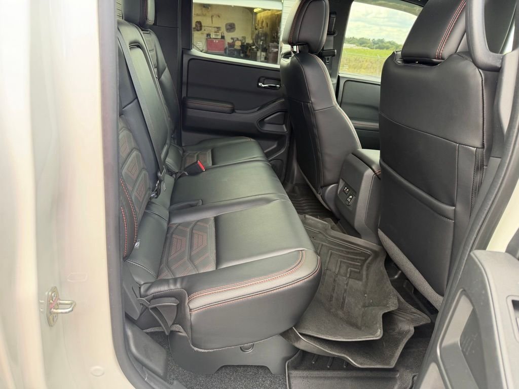 Used 2025 White Nissan PRO-4X image 33