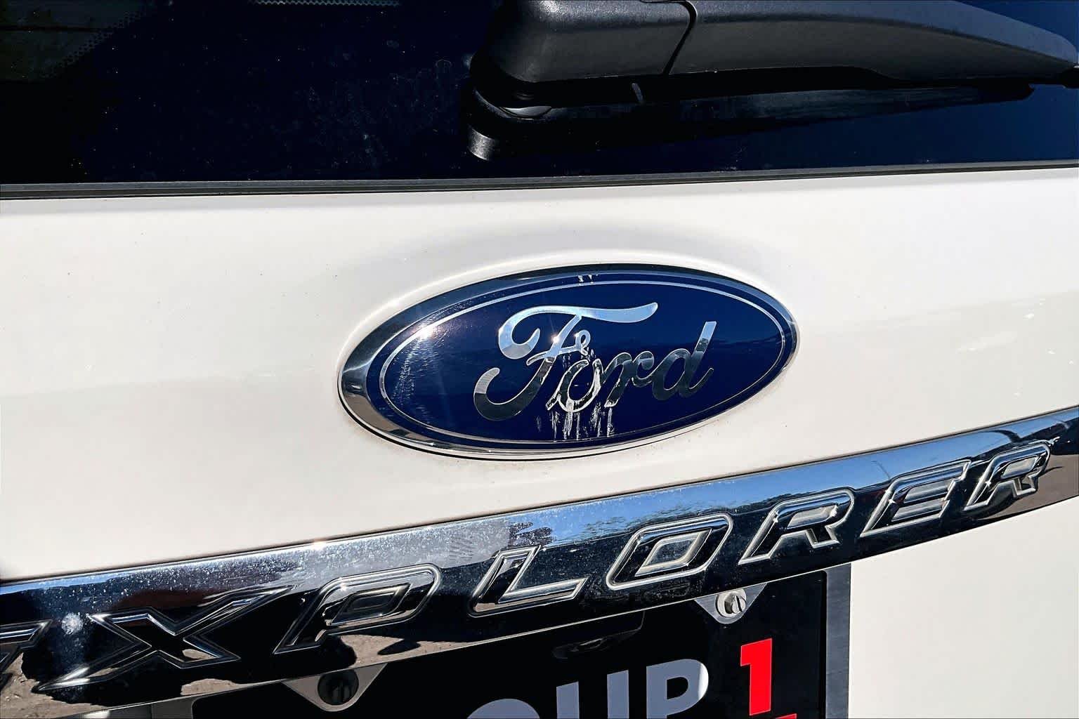 Used 2012 White Suede Ford XLT image 9